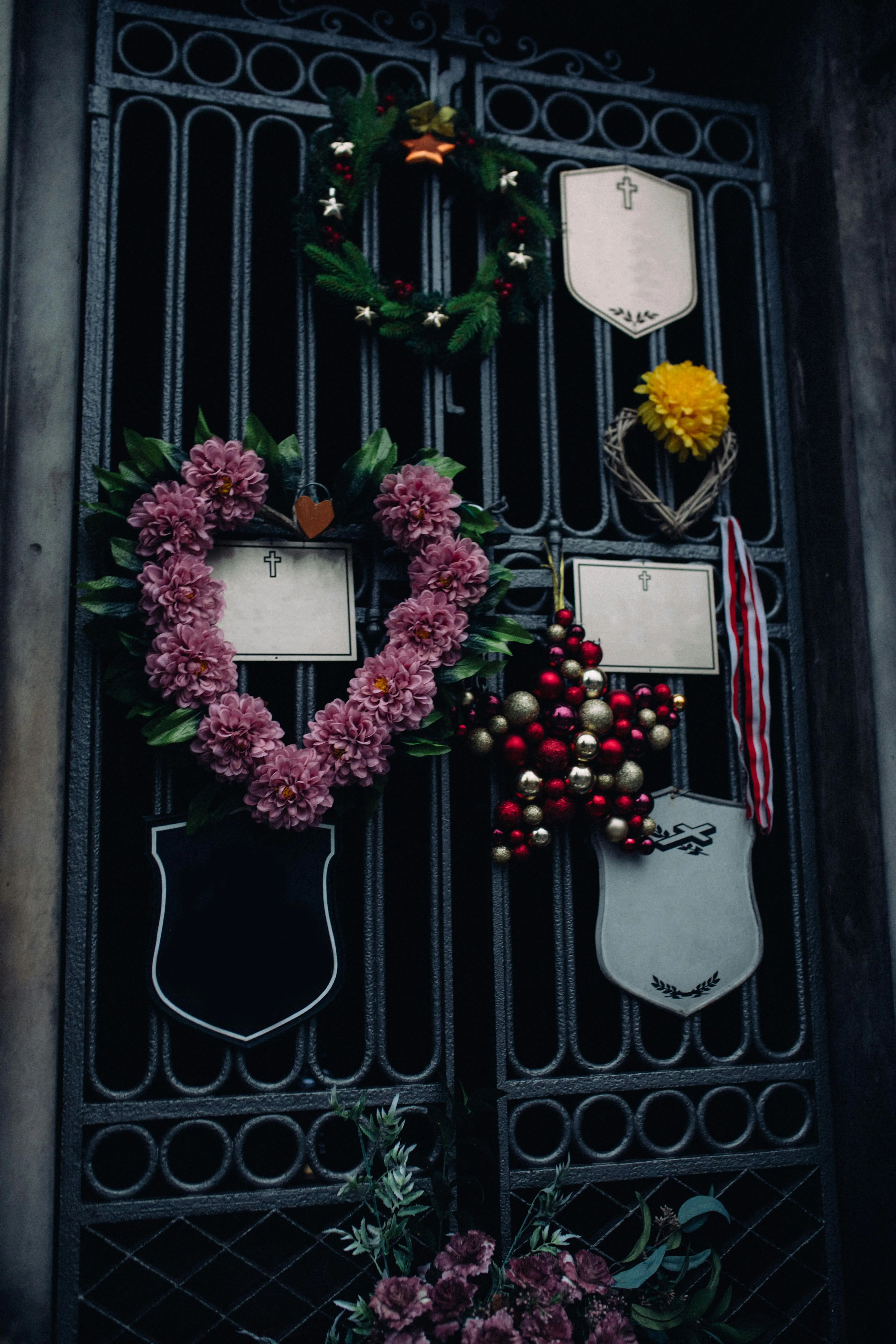 Funeral sympathy flowers Riverside